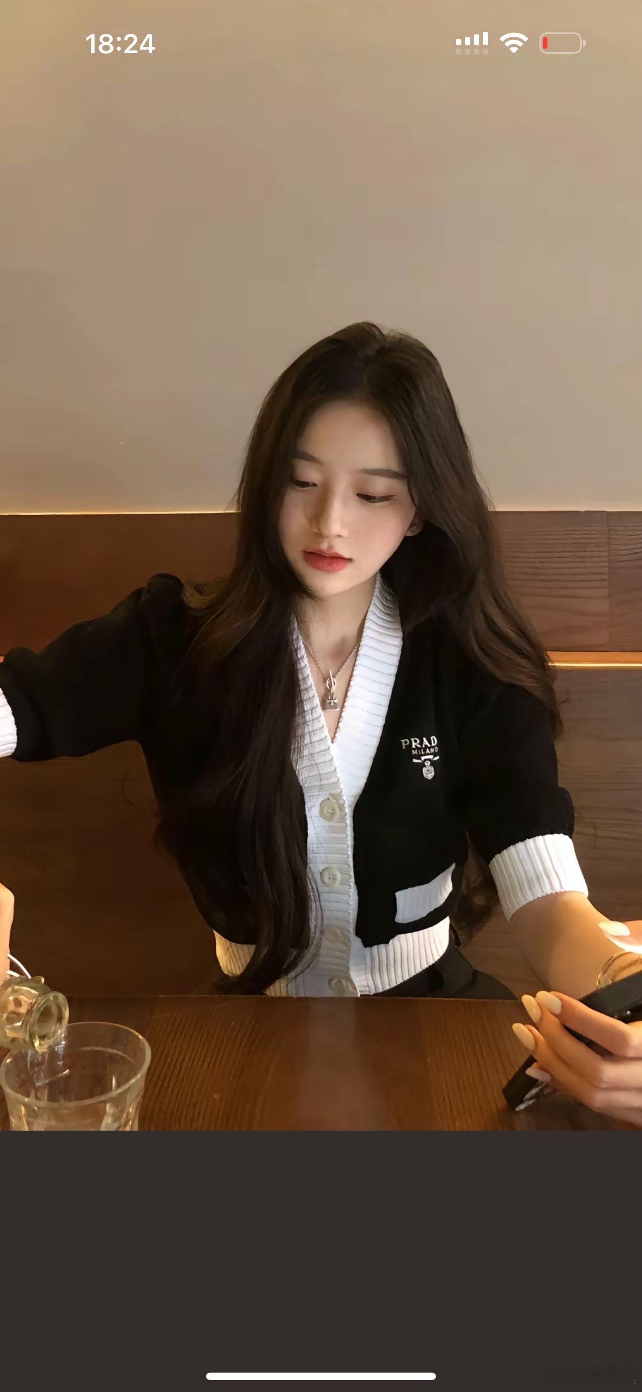 我真的是一个看到大美女的时尚单品就会立刻下单的人…………已买………….又花钱了…