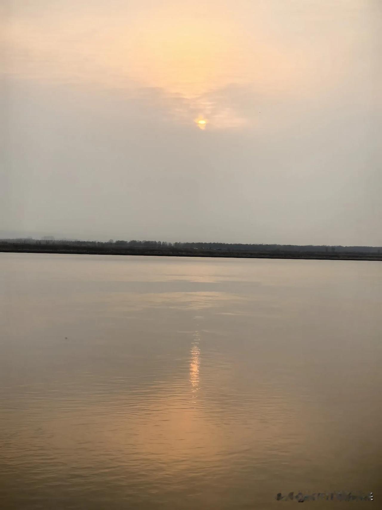 黄河晚霞