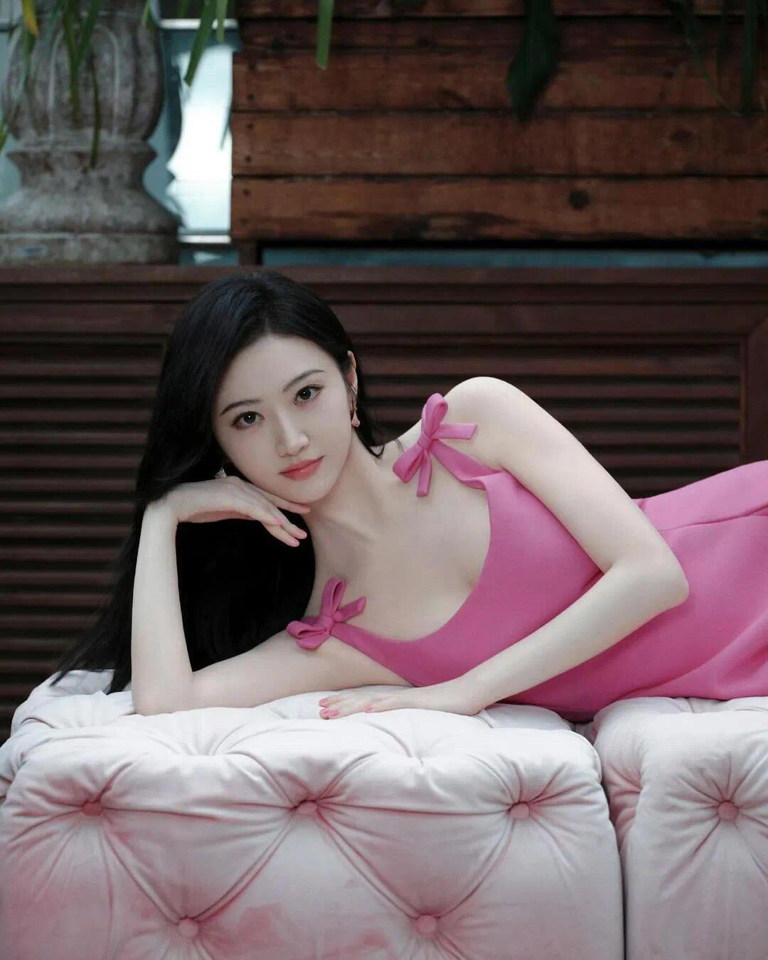 我开始理解景甜了

为什么会先跟孙割要5000万了

不是她没钱，也不是因为她不