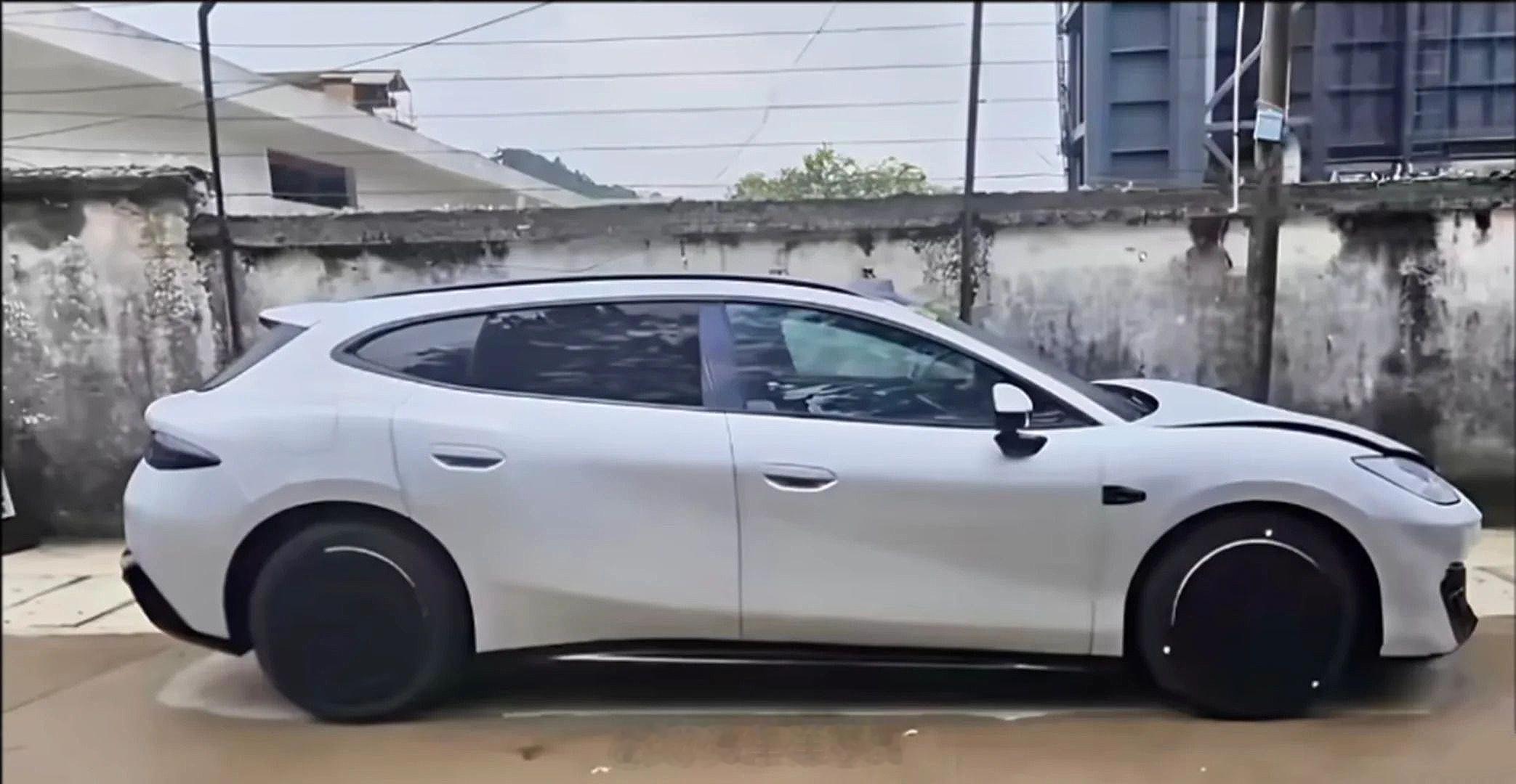 方程豹方程S GT猎装车实车，大家觉得颜值如何？第二代刀片电池和闪充技术车顶配备