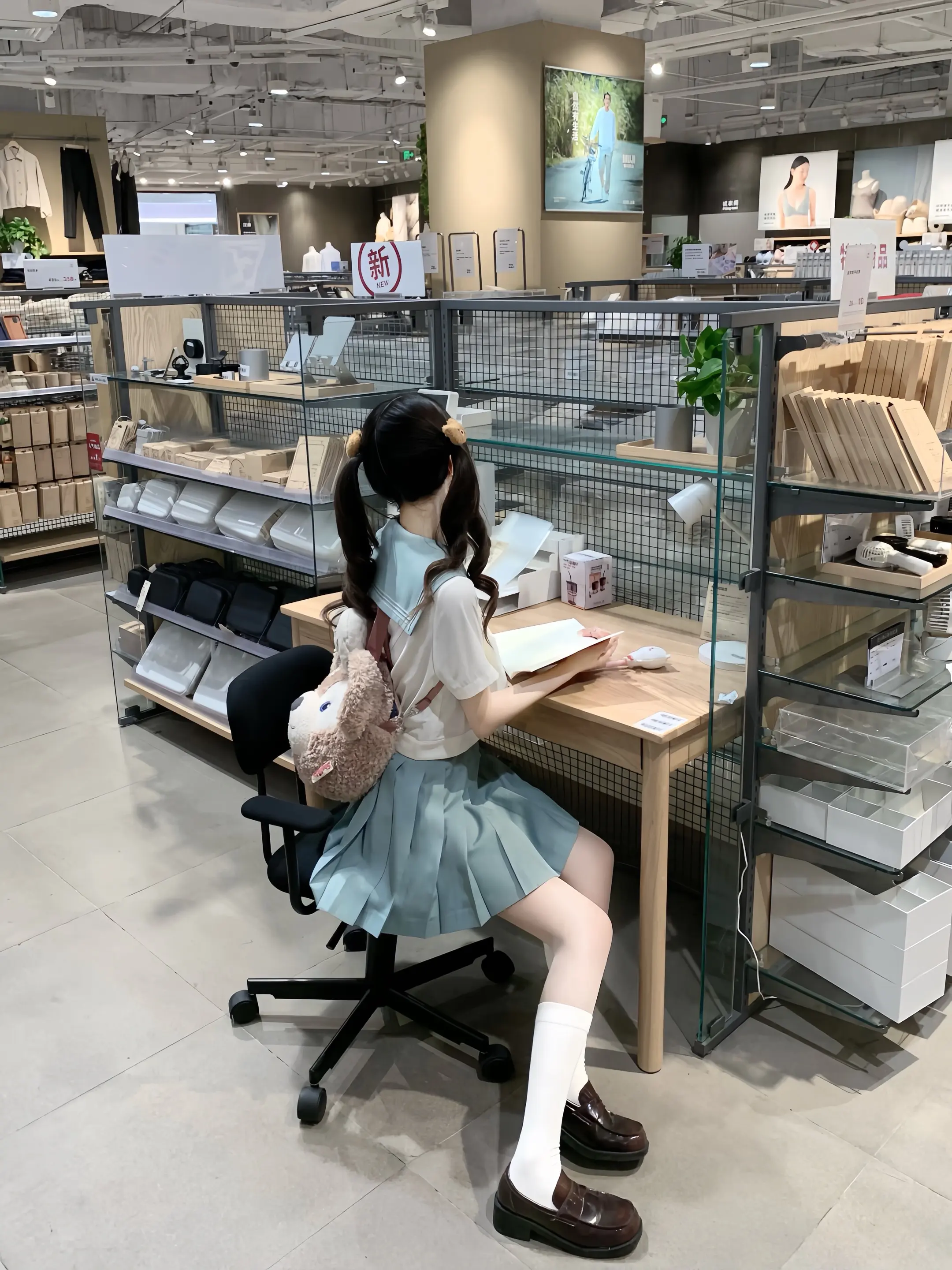 如果有人愿意包容我的小脾气 那我一定让他见识一下什么叫做纸包不住火