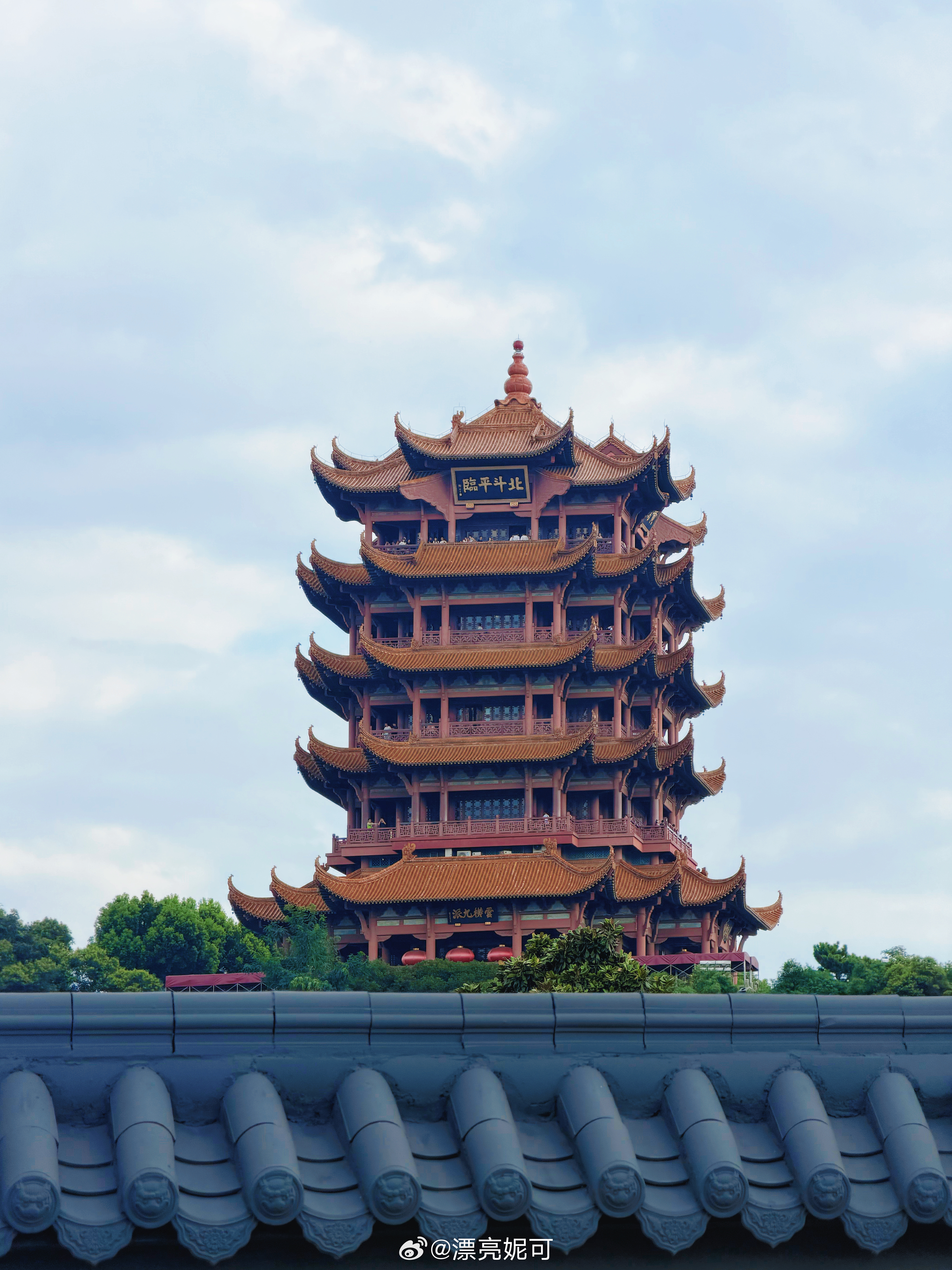 武汉团建完 回家发现明显晒黑了 微哭