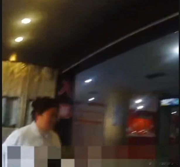 浙江交警5分钟护送临产孕妇浙江交警为新生命开启生命通道 暖心一幕发生在长兴李家巷
