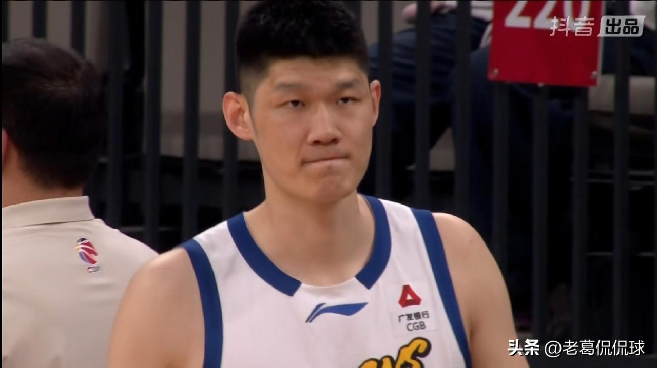 浙江浙商证券巨星胡金秋真是毫无存在感！在今天浙江浙商证券客场挑战深圳马可波罗的比