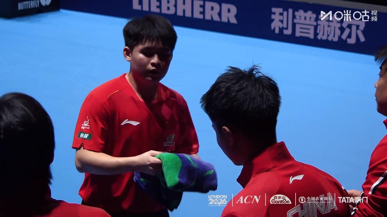 中国男子乒乓球队对阵韩国男子乒乓球比赛开始了

        在刚刚进行的伦敦
