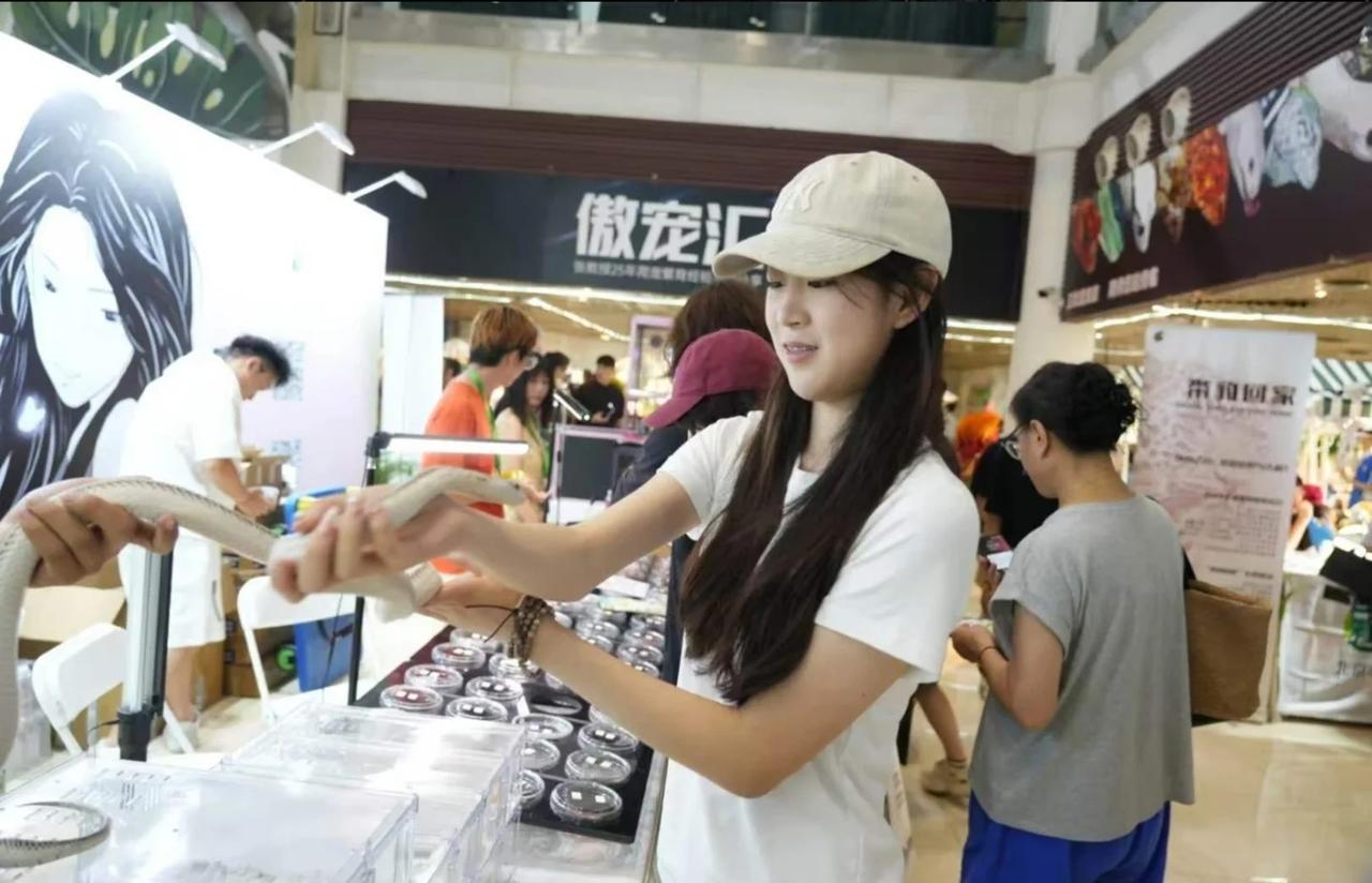 异宠宝子们，怎么可能错过这
最后再喊一遍！！7月9日-13日昌平爬宠嘉年华真的要