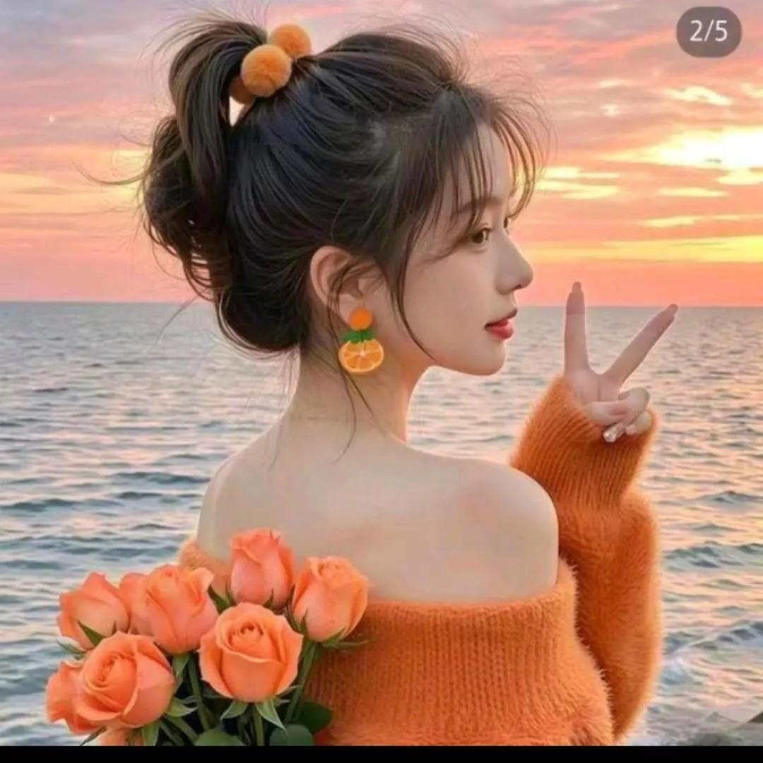 夕阳下温柔的海边，少女与玫瑰的浪漫时光