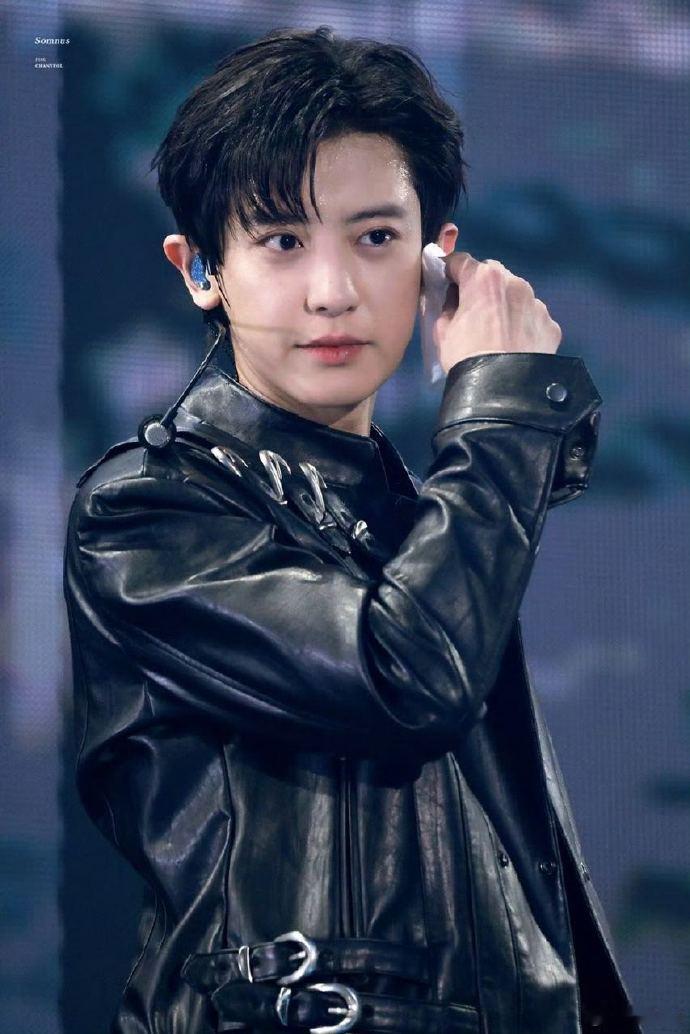 朴灿烈越南应援 朴灿烈越南应援，不愧是东南亚人气王！朴灿烈越南人气