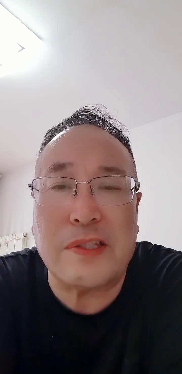 交多少保多少，这事儿真得想清楚。
别总盯着最低档，那只是起点不是终点。
钱不多也