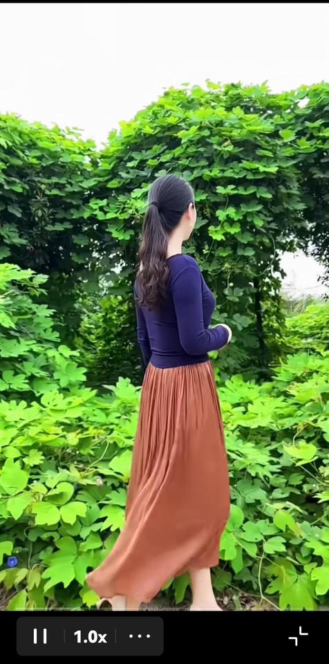 打麻将认识个55岁大姐，退休金四千五，却想让我给她介绍个有房老伴，这忙该不该帮？