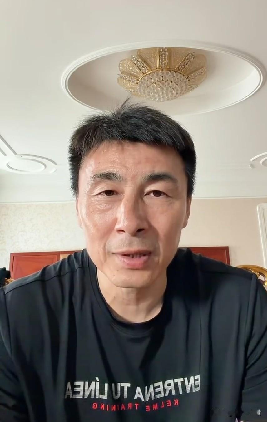 过来人的建议很有价值！李玮峰劝韦世豪管理好情绪

韦世豪的情绪管理，已经成为成都