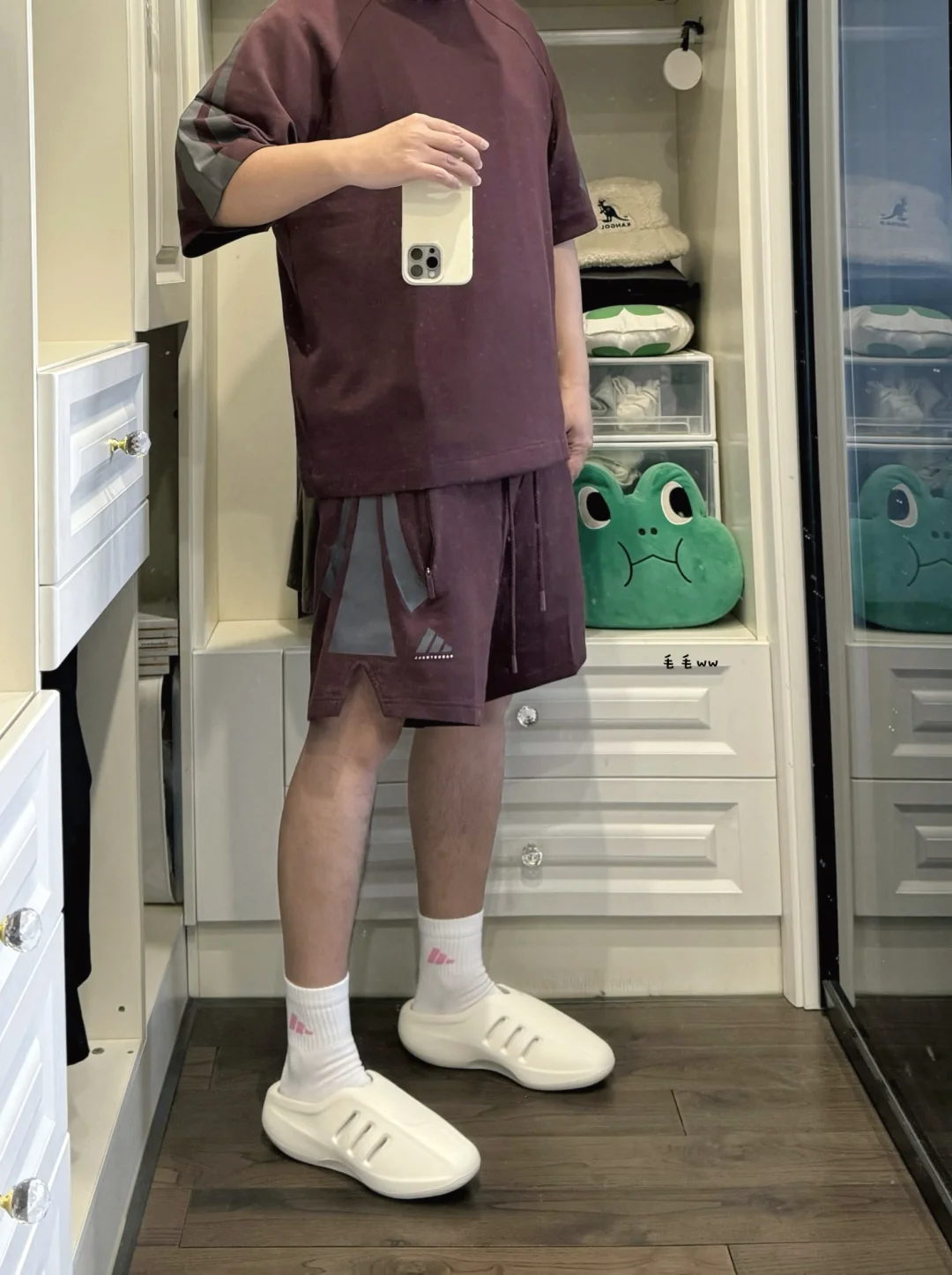 酒红色系｜穆勒拖穿搭