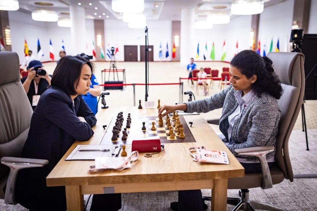 国际象棋女子世界杯半决赛，雷挺婕总比分3比2领先印度名将科内鲁。

国象女子世界