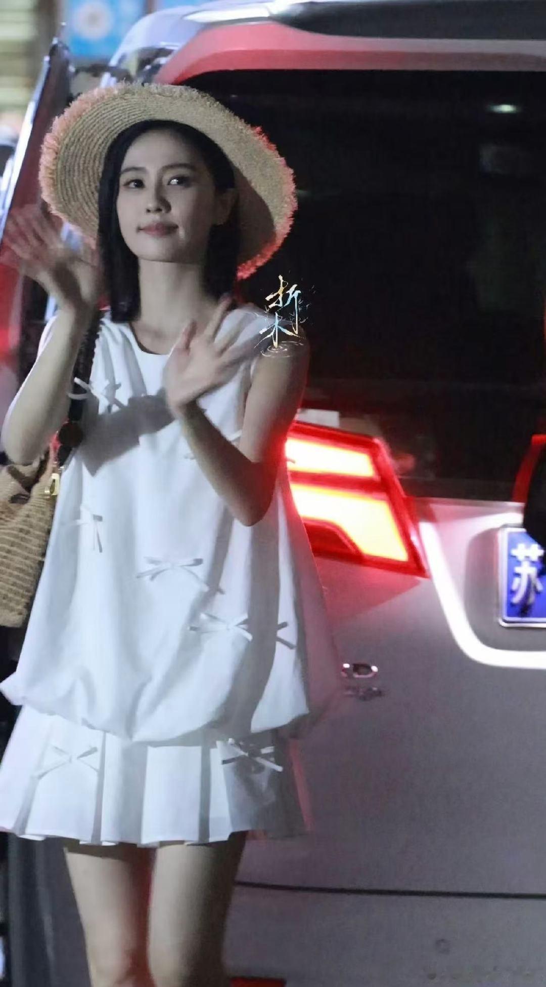 白鹿私服美商白鹿美商白鹿私服美商 