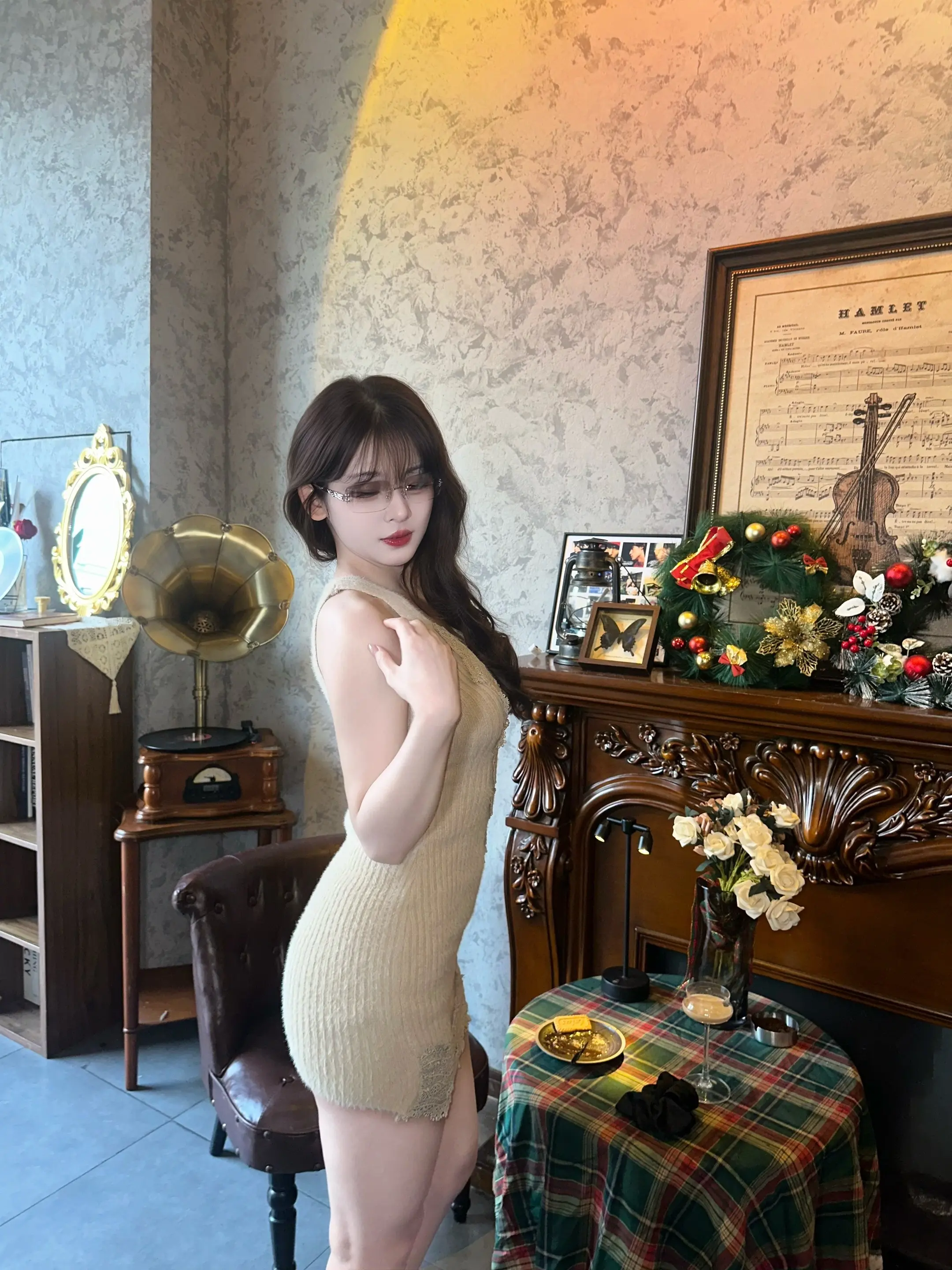 总有人问我男的女的 我好服呀 我现在告诉你 我是你的