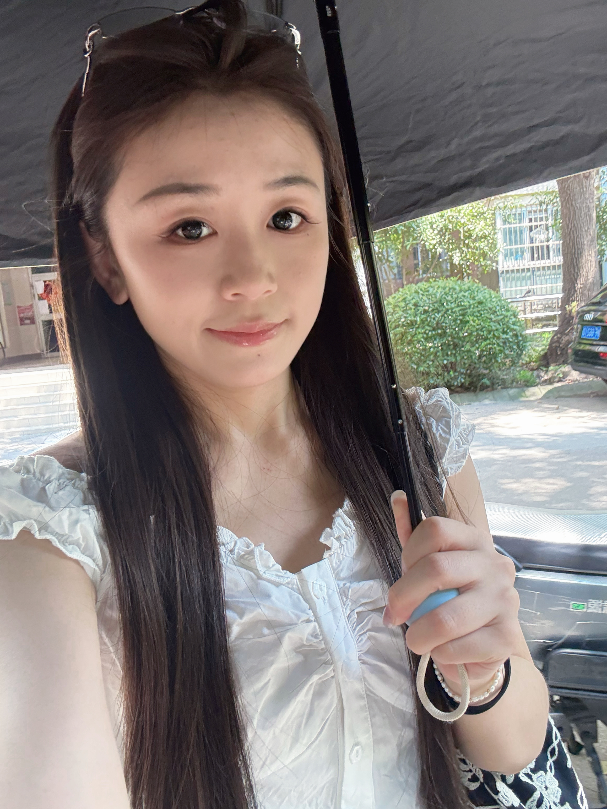 终于化妆终于出门了这只快发霉的小蘑菇 心情好！！！ 