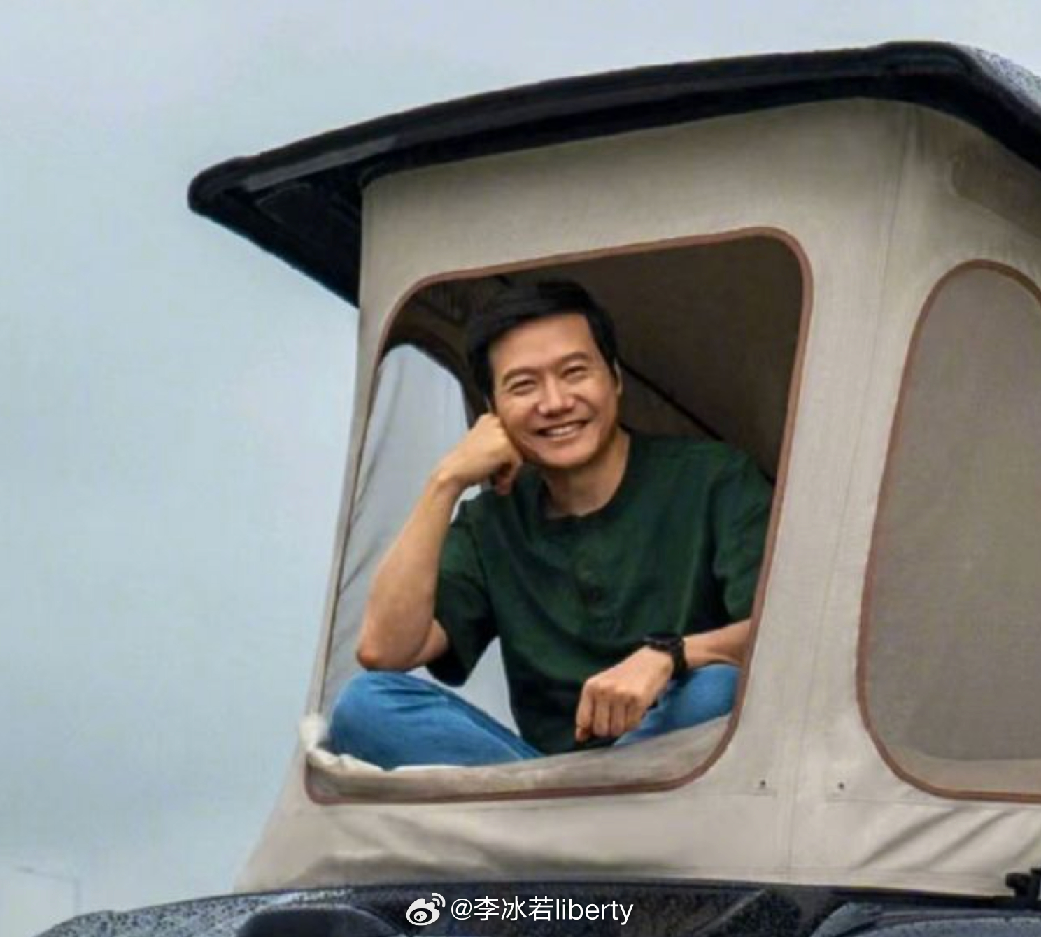 雷军换头像为发布会预热 玩营销还是要看雷总当然这也是澎程的大卖点那个车顶帐篷的版