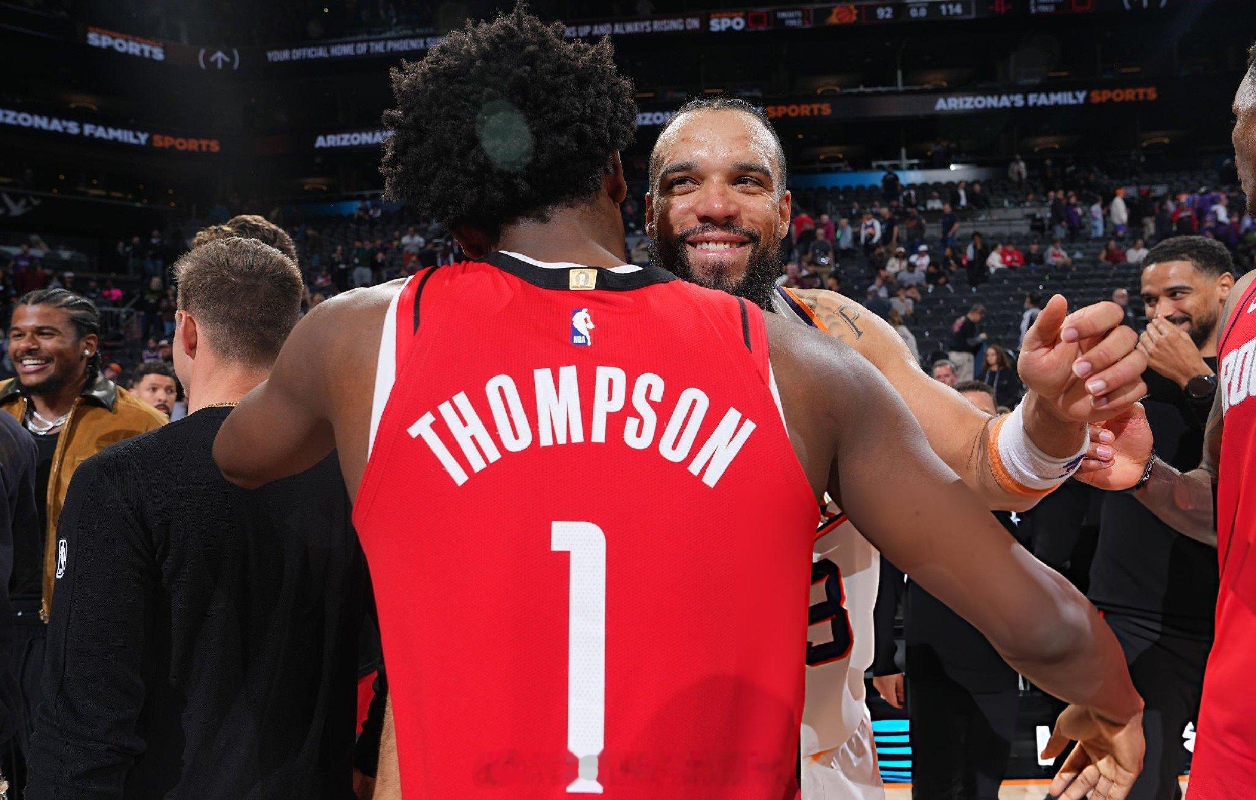 火箭队赢了！在一场激动人心、对抗激烈的季后赛级别比赛中，火箭队以114-92的大