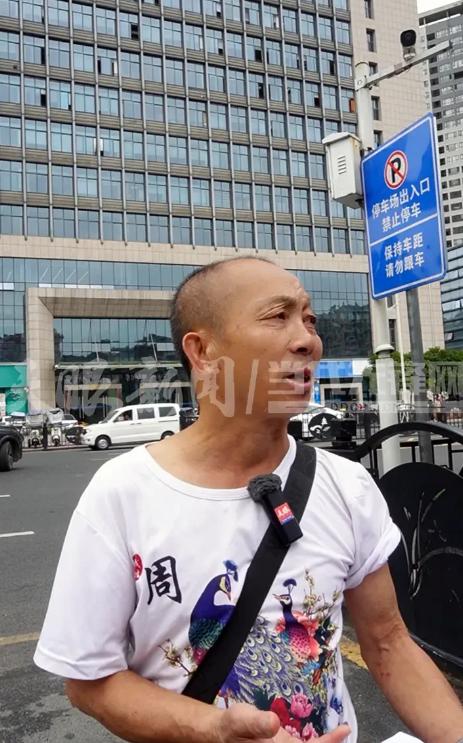 比周扒皮还离谱！贵州贵阳，一名男子在公司兢兢业业做了26年电工，一辈子踏实干活，