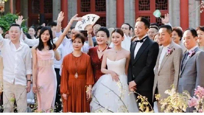 汪小菲和马筱梅婚礼的主题，
是用来讽刺s妈黄春梅的吗？
原来他们这场婚礼的主题，