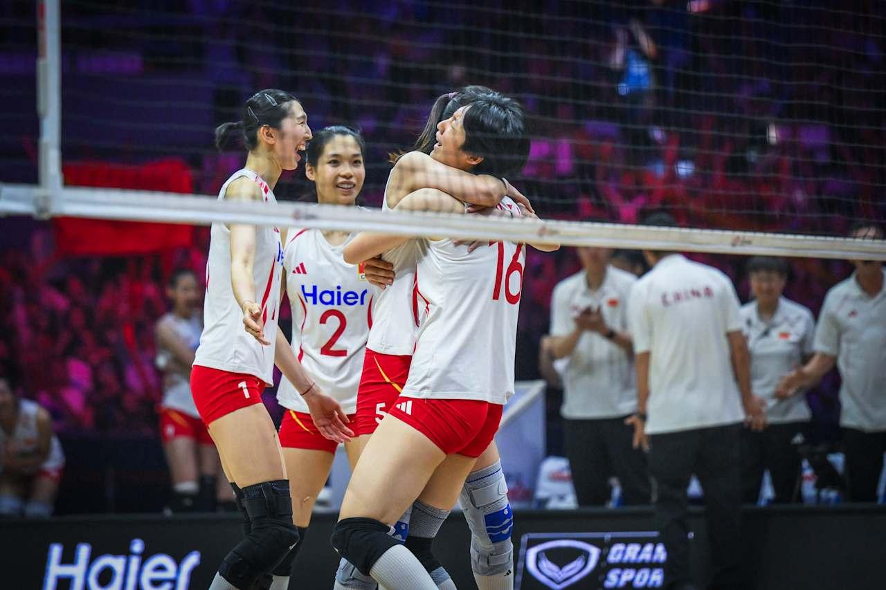 中国女排首局25-19胜日本女排，赵勇换两人收奇效
北京时间9月22日，亚运会女