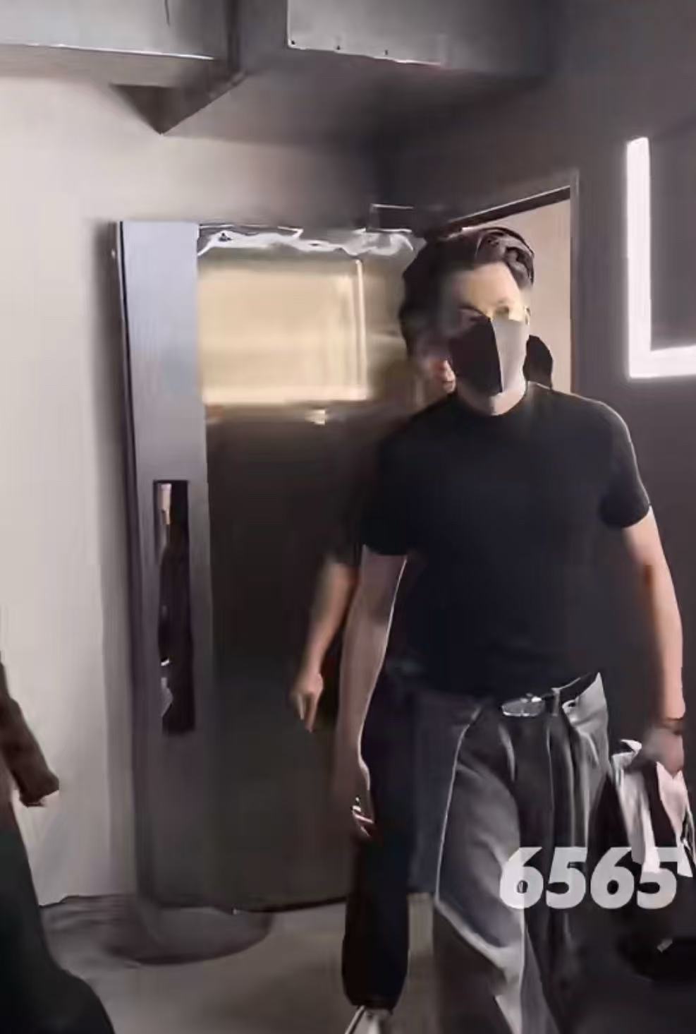 王鹤棣长沙活动造型，太帅啦，