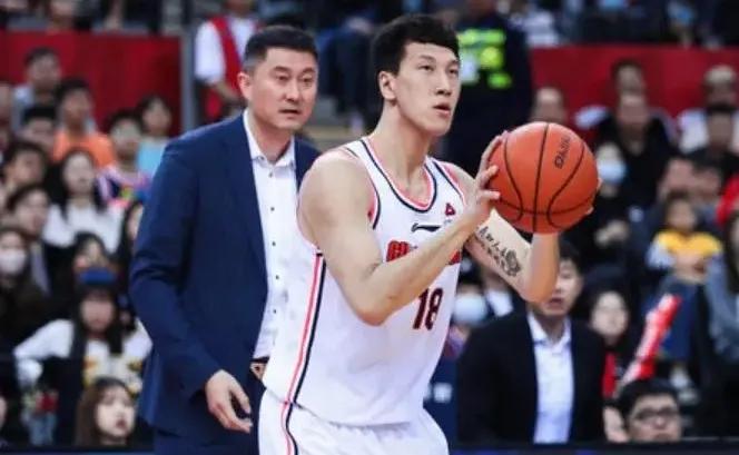 CBA新晋软柿子，广东队！
吉林vs广东，皮特森砍下60分。
天津vs广东，大卫