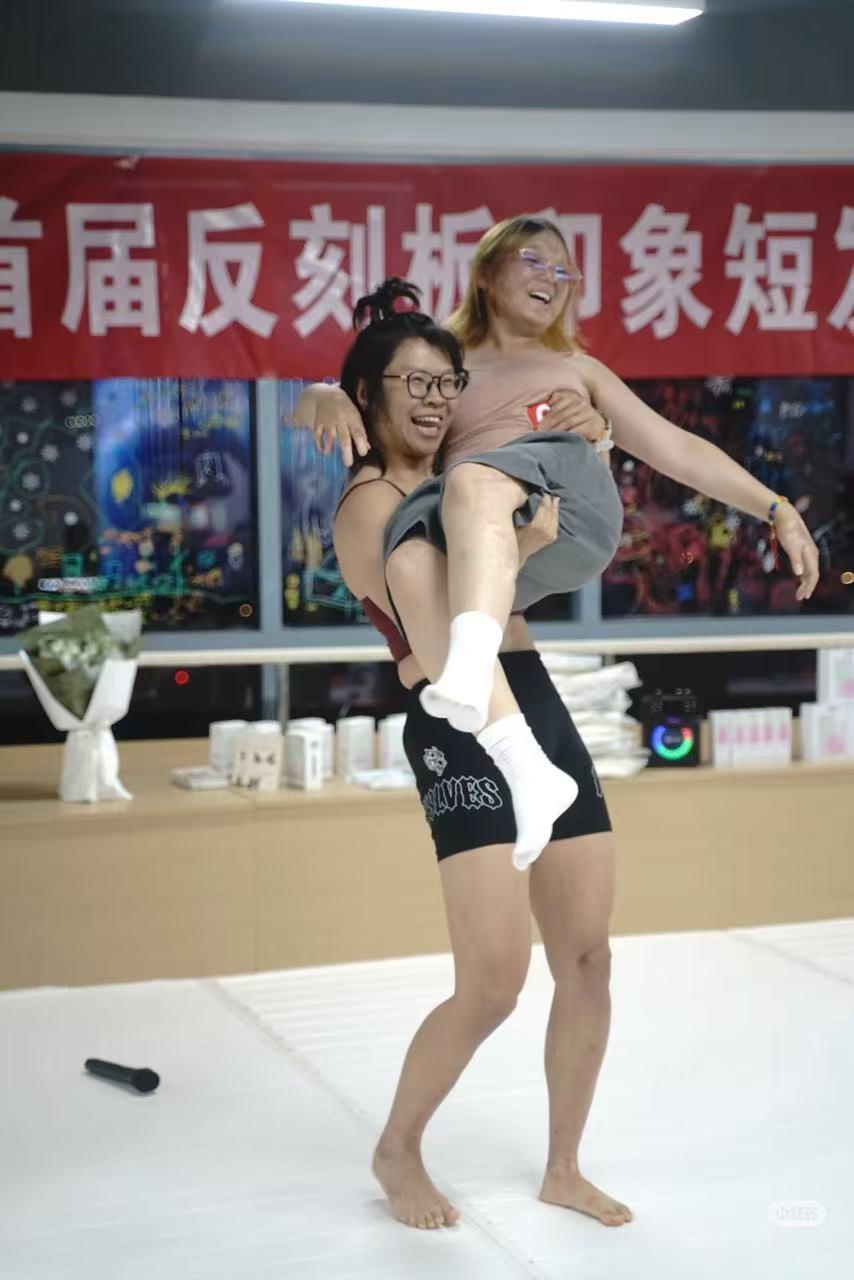 什么？上海首届反刻板印象短发女PK大赛？？这些词我都认识，连在一起我怎么就看不懂