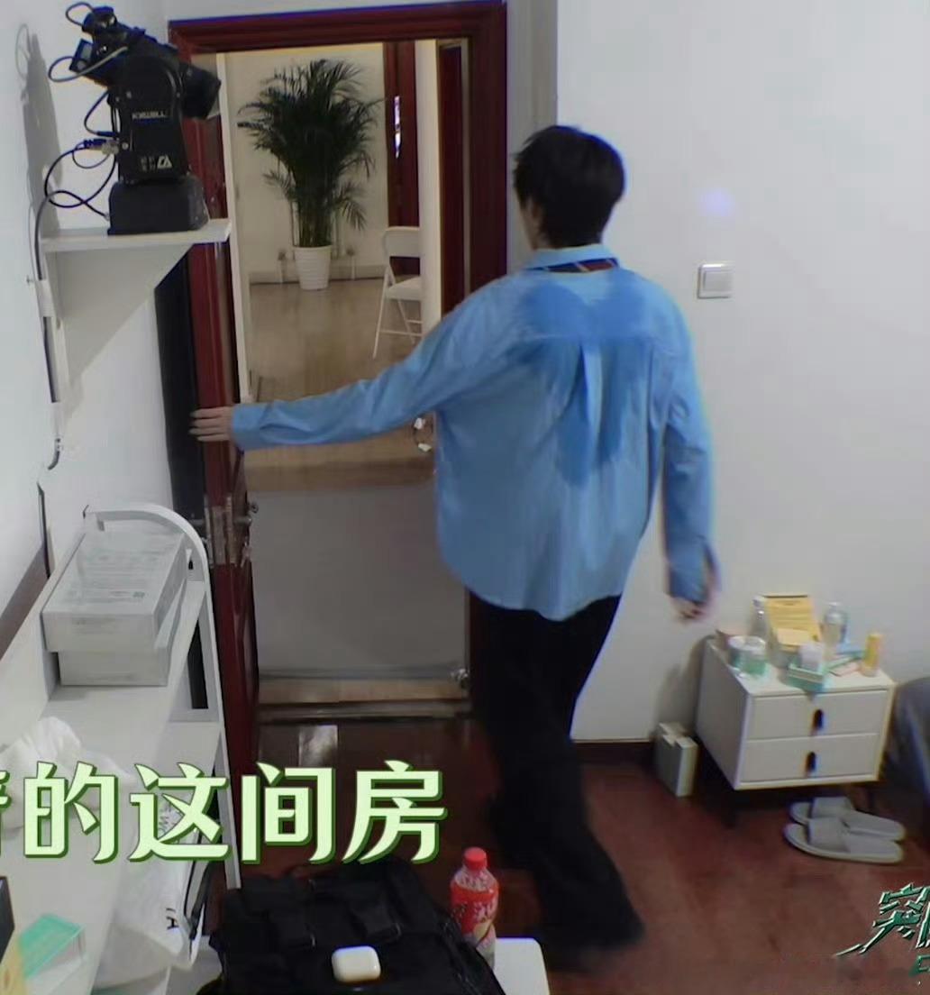 陪着你，等一次次潮湿褪去 
