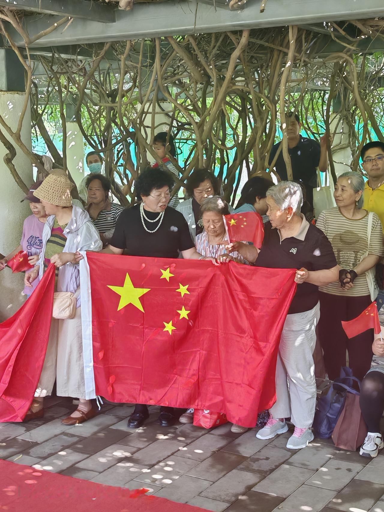 听说北京通州区梨园主题公园有魏广德演唱会，现场肯定超燃！就像他2026年1月18