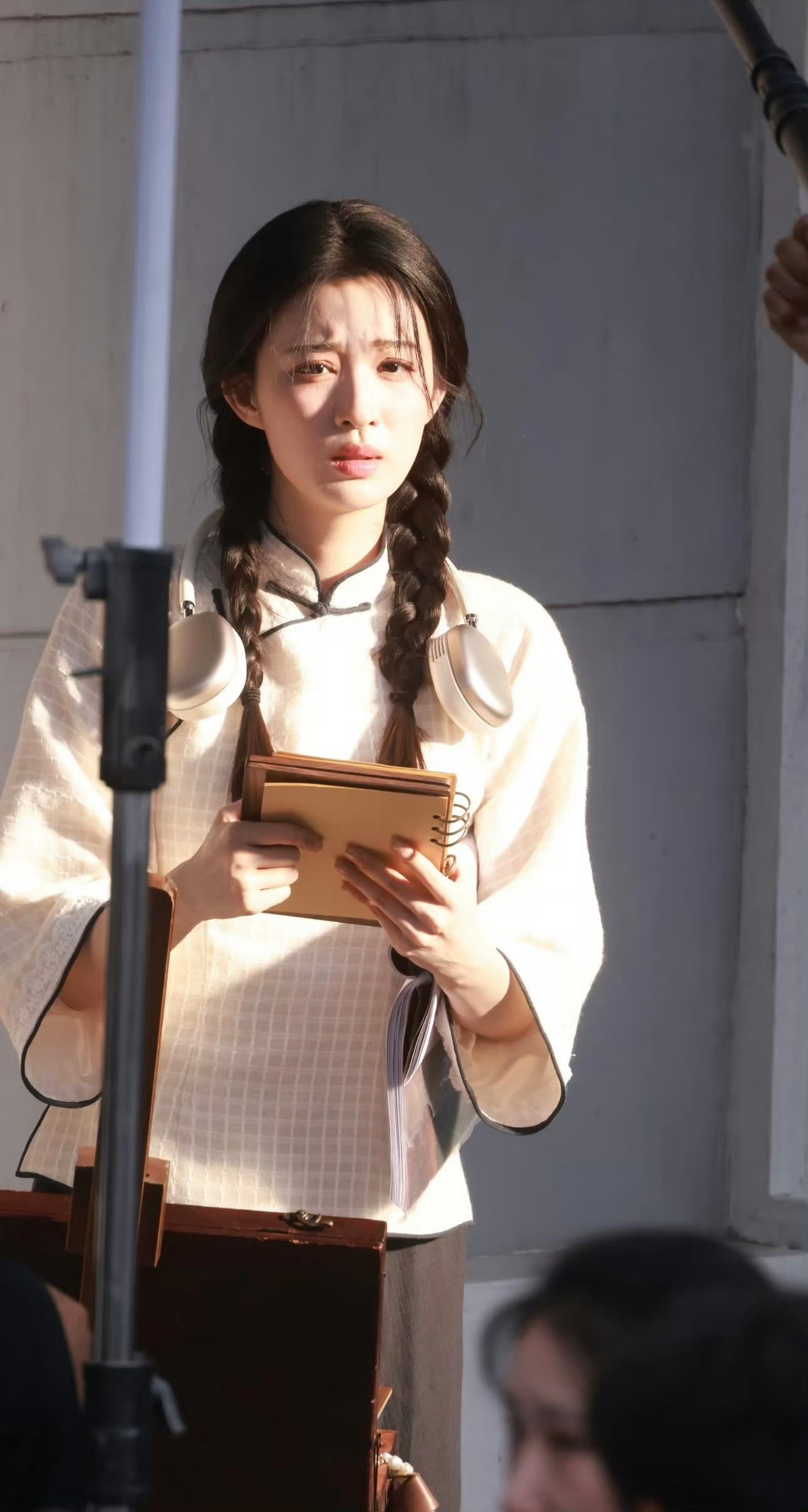 王楚然民国白月光路透王楚然这一秒过火民国学生造型王楚然民国白月光路透，美的，[憧