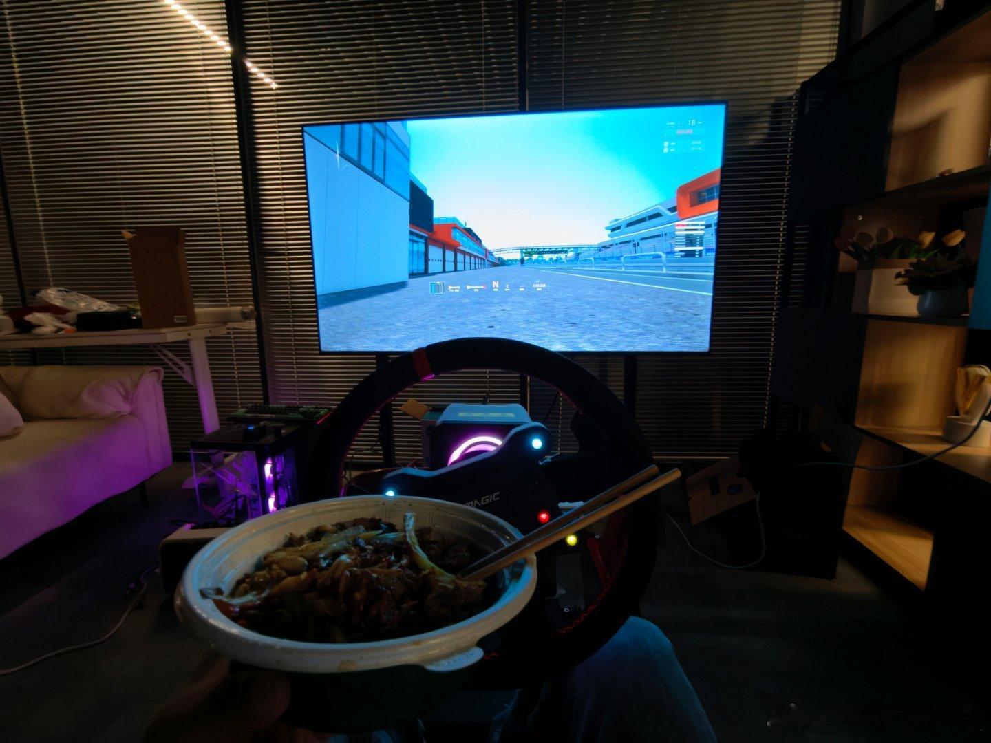 是时候练起来了过个年不会忘了吧这玩意确实消耗时间不经意间外卖就到了