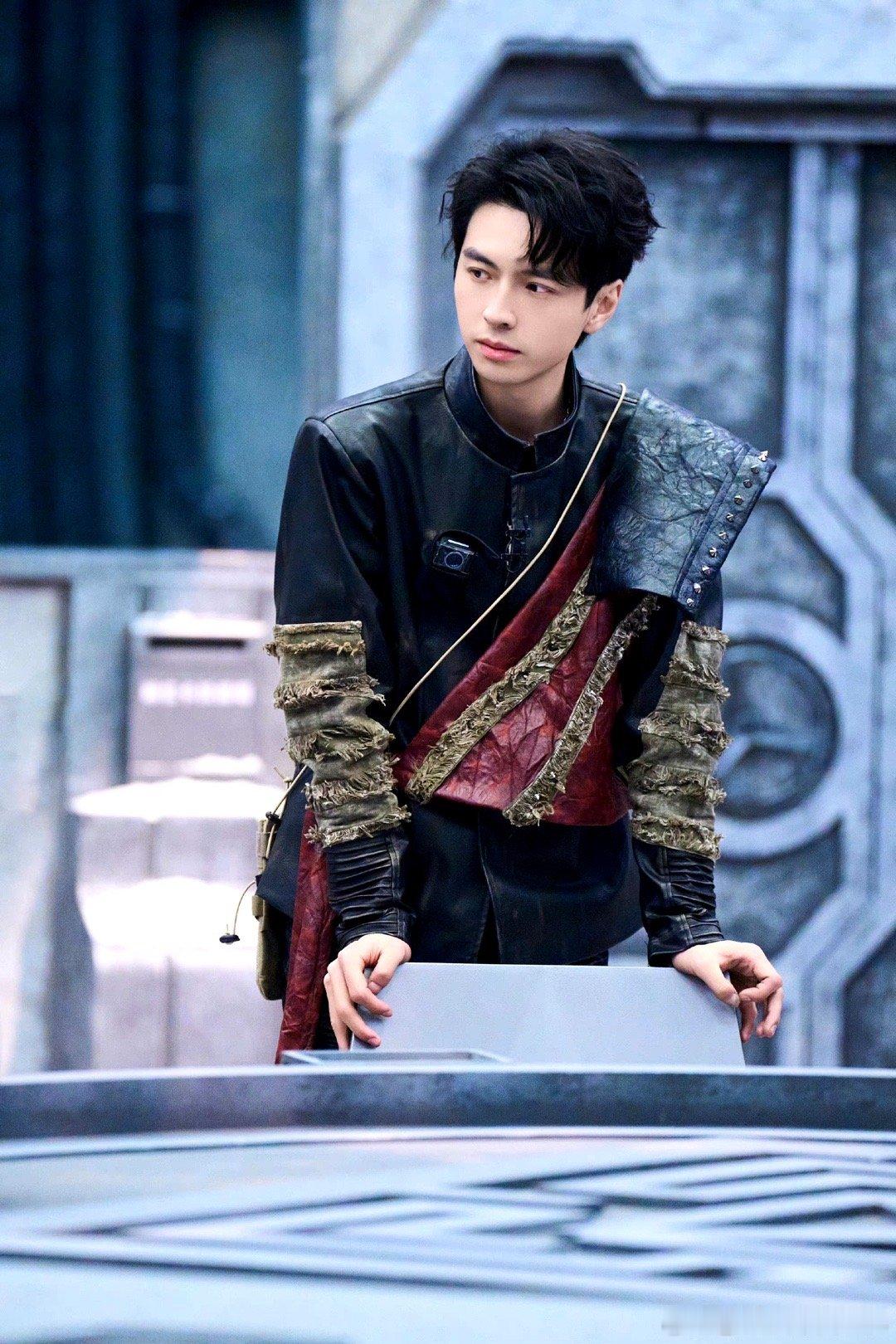 #蒲熠星奇迹蒲蒲##蒲熠星博弈游戏变换装游戏#  《魔方新世界》一个博弈综艺为了