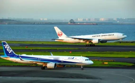 日本这回是真有点坐不住了。

他们家两大航空公司——全日空和日航，飞欧洲的飞机，