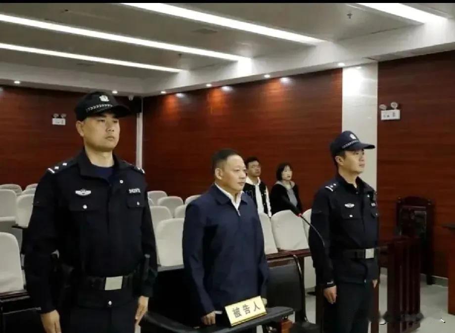 10年有期徒刑，依法从轻处罚！市委副书记非法收受他人财物1145.6194元，被