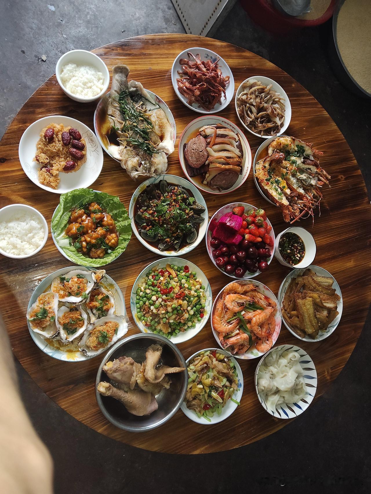 祝大家新年快乐，万事如意，大顺大财大吉祥，新春新喜新世纪，心想事成，高居宝地财旺