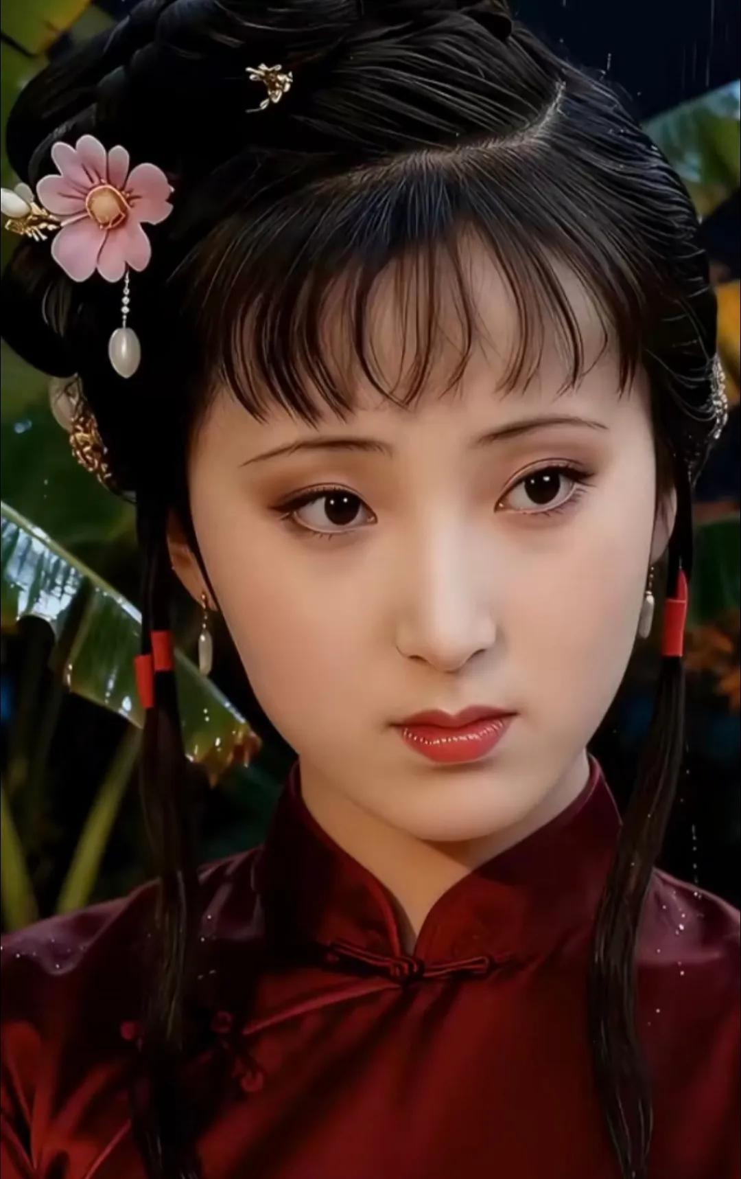 就这妆造，这脸，这气质，谁看了不迷糊？
中式美学天花板，还得是87版《红楼梦》！