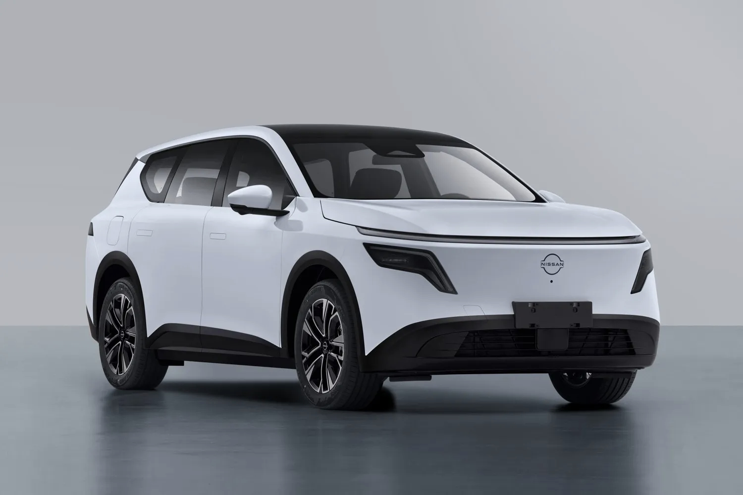 东风日产NX8！必须要说一句，东风日产脑洞大开，新车一个接着一个，N7，紧接着N