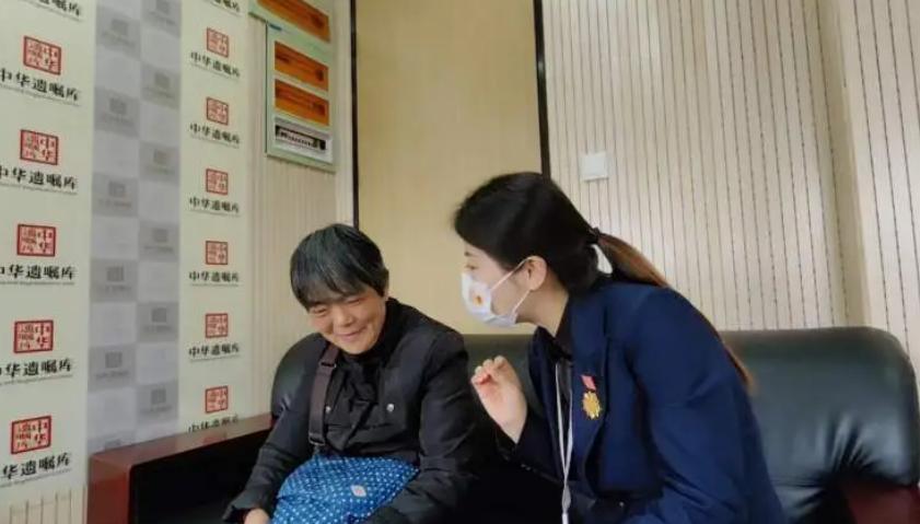 上海28岁独生女一夜继承近2亿遗产，丈夫立刻翻脸提离婚，结局让人无奈。

人这一
