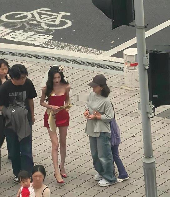 只有瘦到这种程度，上镜才刚刚好 