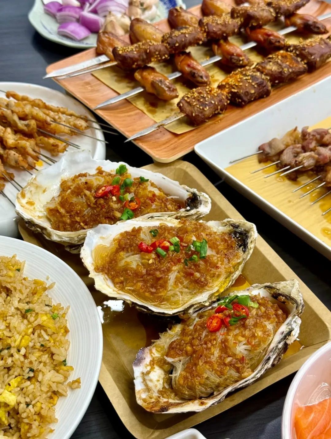 好品山东 气温逐渐攀升，清爽宜人的青岛，无疑是夏日出游的绝佳选择！这座依海而生的