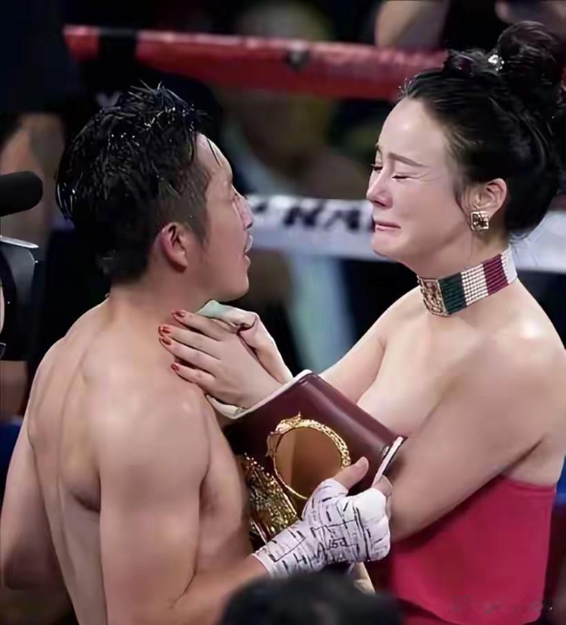 邹市明如果找个运动员，现在基本在体制内了！

对于普通人来说，二个亿够了！

可