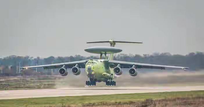 俄乌战争结束倒计时！可在这关键时候，乌军发起了一次精准夜袭，摧毁了俄军两大传家宝