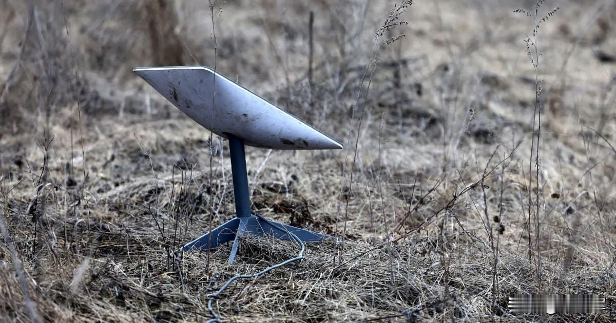 乌防长：不入“白名单”，星链终端将无法使用

乌克兰国防部长米哈伊洛·费奥多罗夫