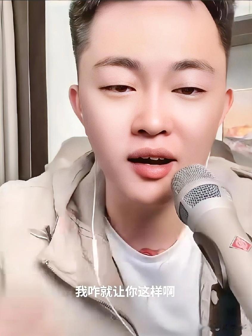 巴扎黑离婚事件再起风波，巴扎黑爆料小冠军指着我的鼻子诅咒我：互联网上一口饭都不给