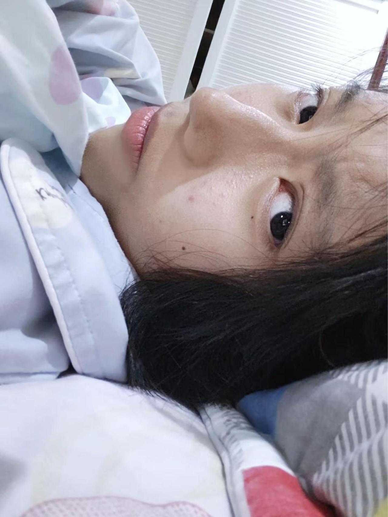 你是我未曾拥有无法捕捉的亲昵。12年 侧脸