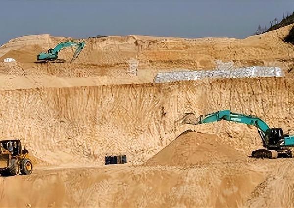 离谱！美国50国矿产围堵团，刚组队就被韩国“釜底抽薪”
 
2月4日，美国副总统