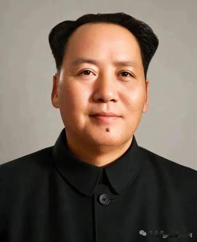 江山万里怀宏志，领袖雄风万古留。