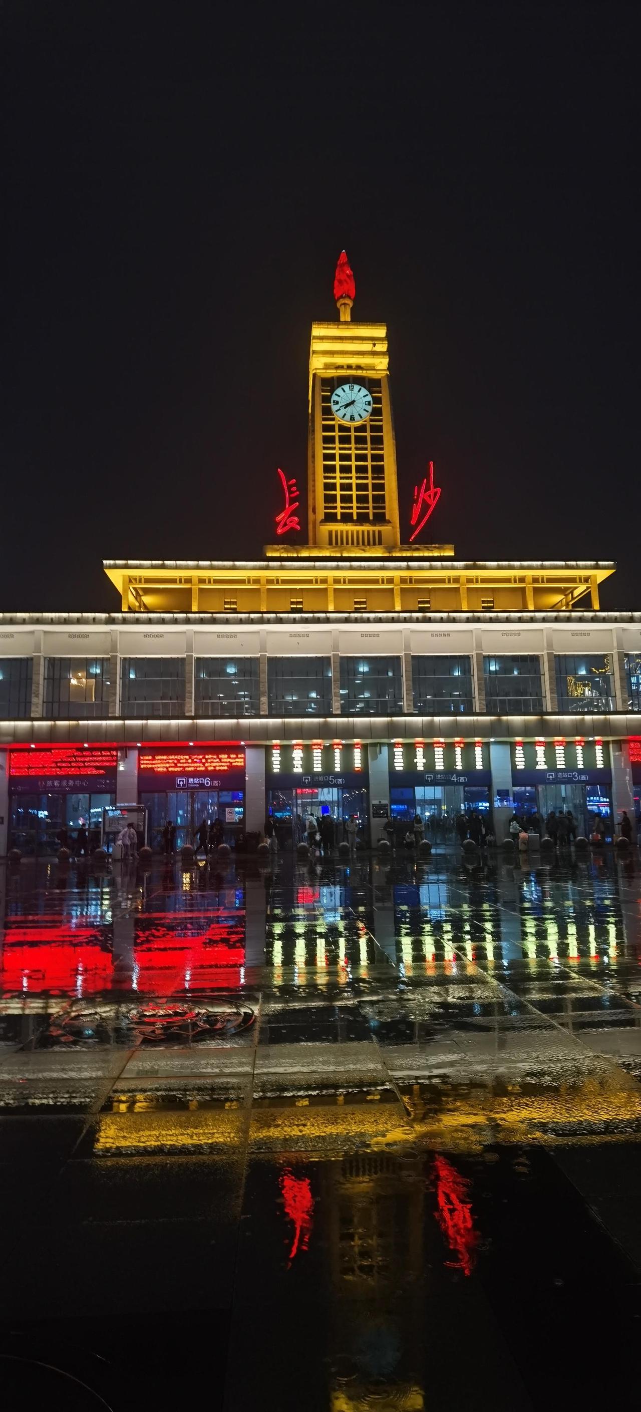 2026年五一广铁管内会开通哪些临客？

K6511/2广州白云-衡阳
K651