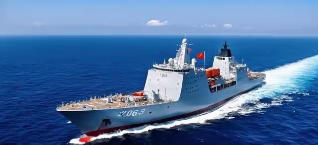 中国能强势崛起，原因超硬核。从内部看，有三个强大力量起着关键作用。我们从积贫积弱